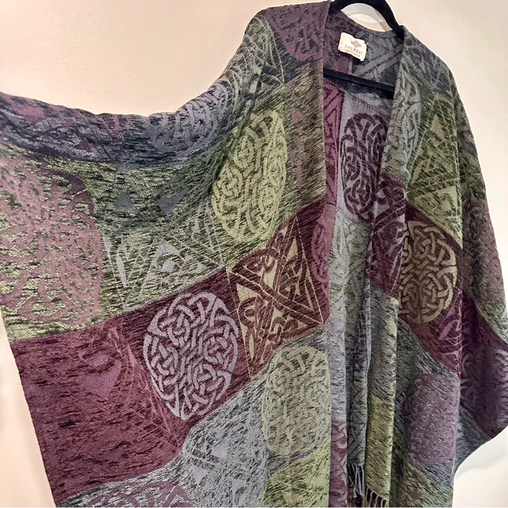 Calzeat Celtic Collection Ruana Shawl
